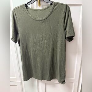 lululemon athletica Green Short Sleeve Tee